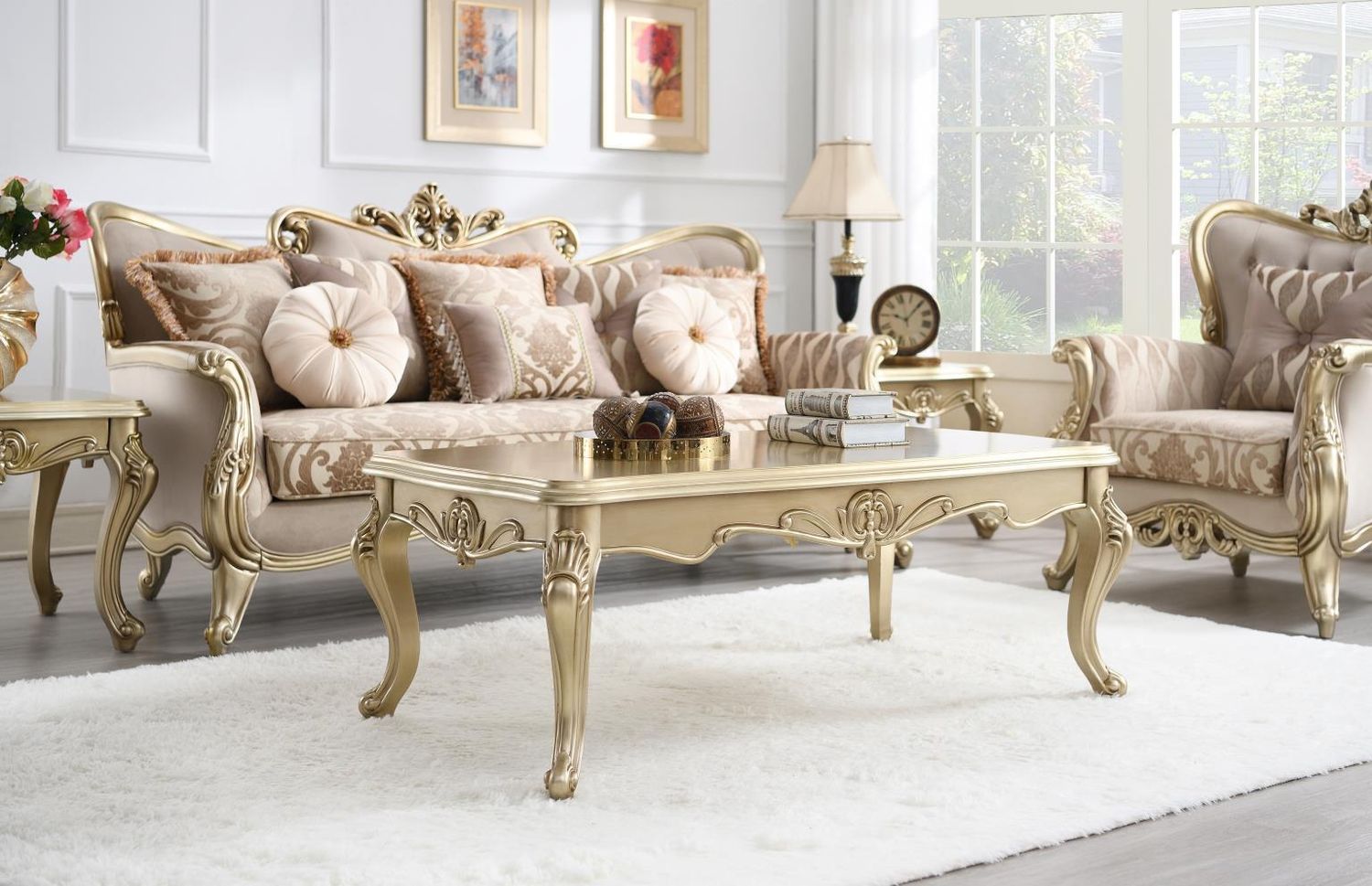 T199 - Traditional Table, ProductType: Coffee Tables