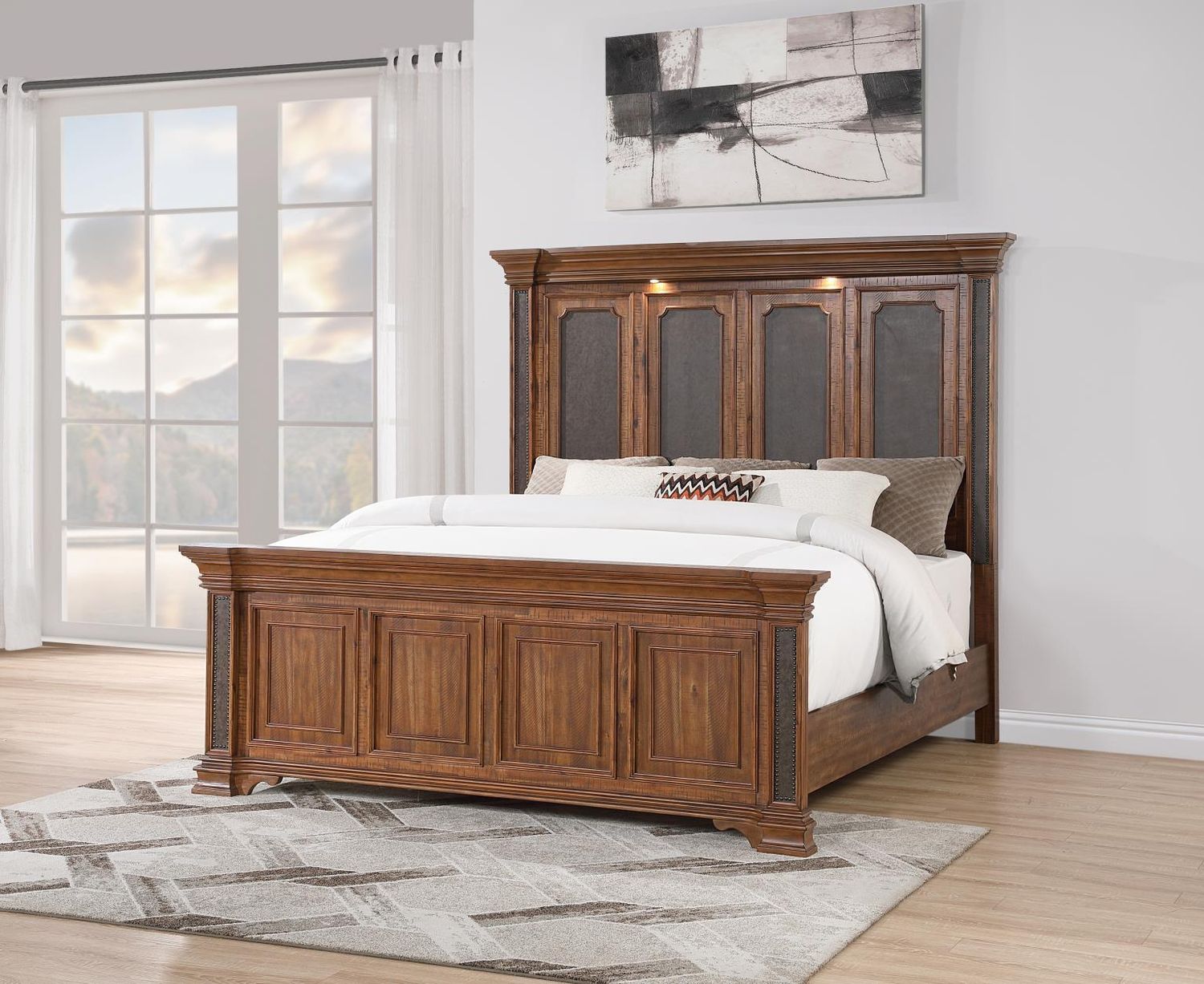 B020 - Bed, Size: Queen