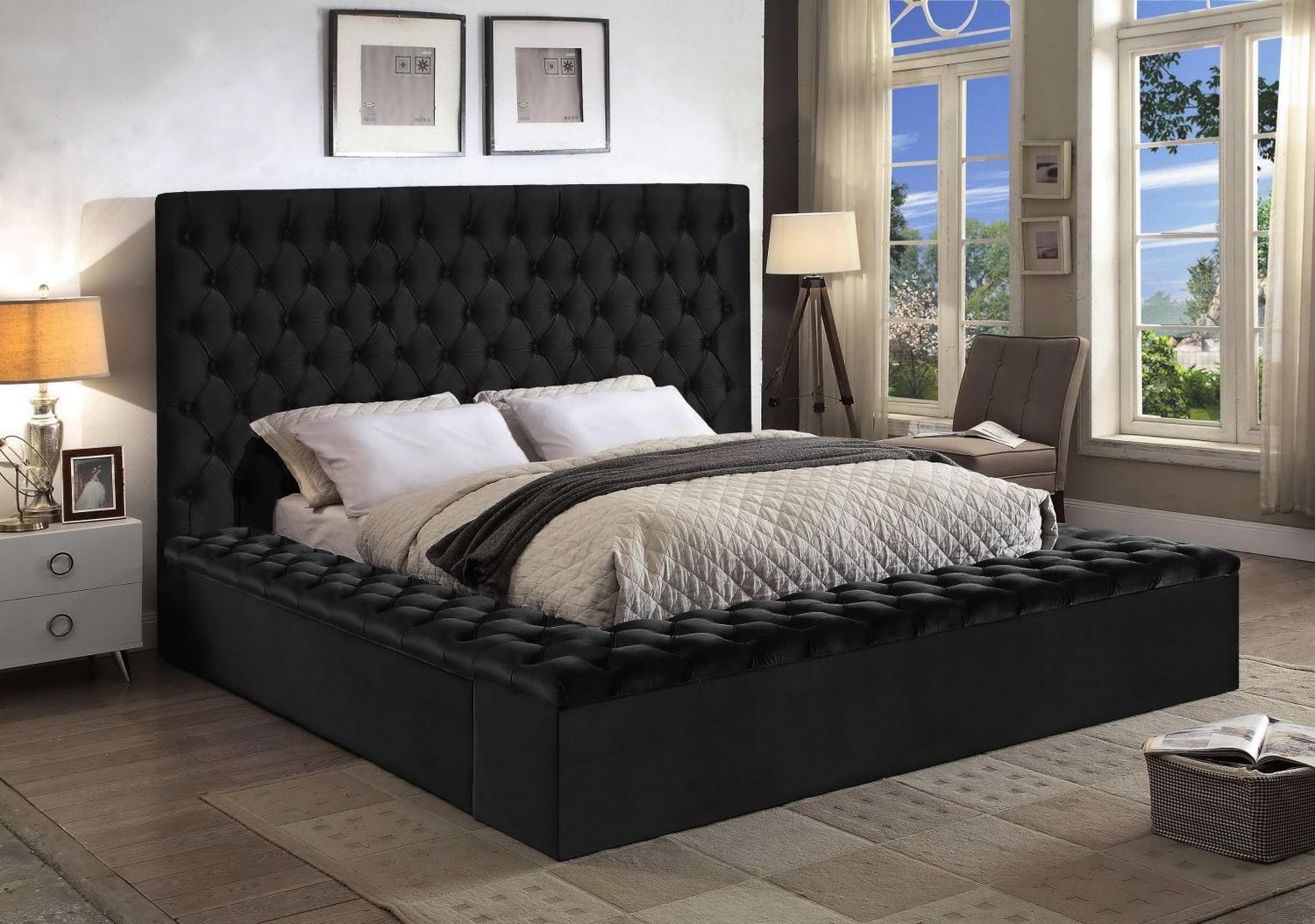 B565 - Velvet Bed, Size: King