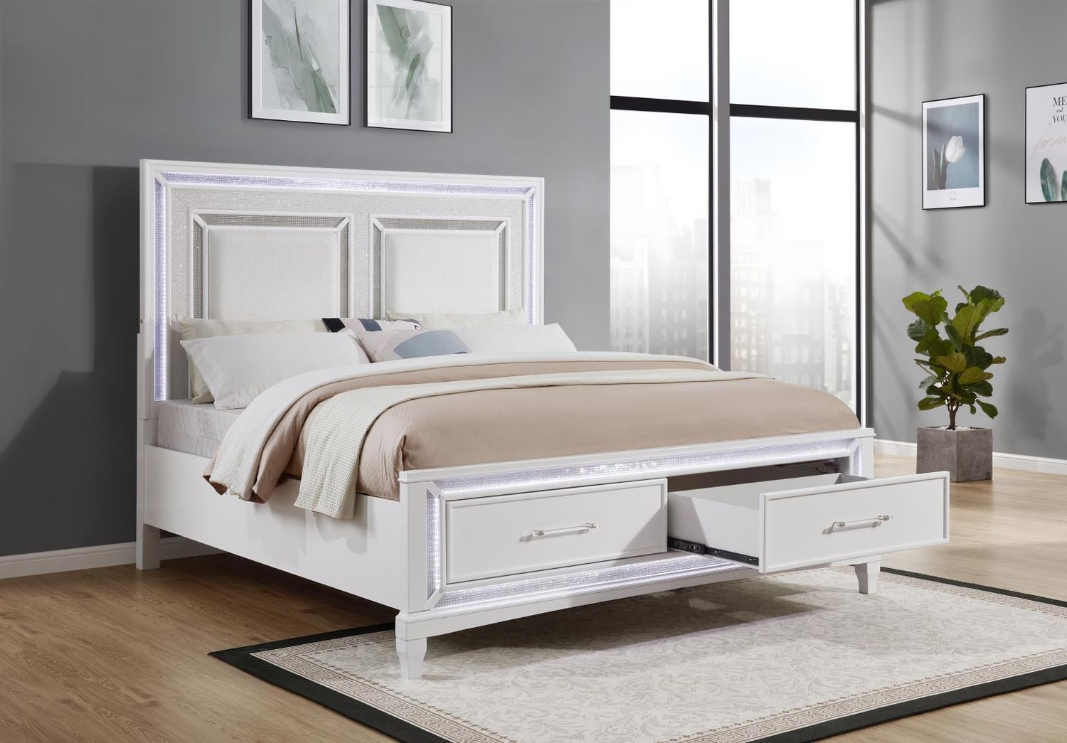 B045 - LED Bed, Size: King