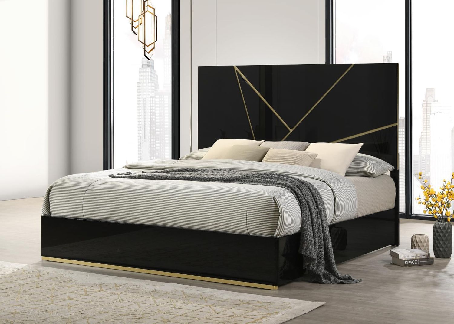 B120 - Line Bed, Size: King
