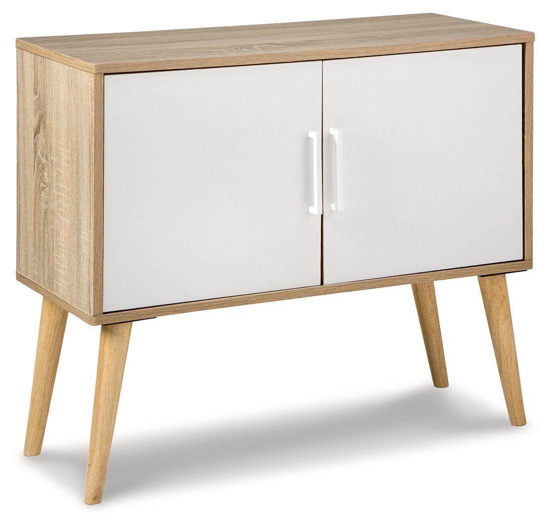 Orinfield - Accent Cabinet, Color: White