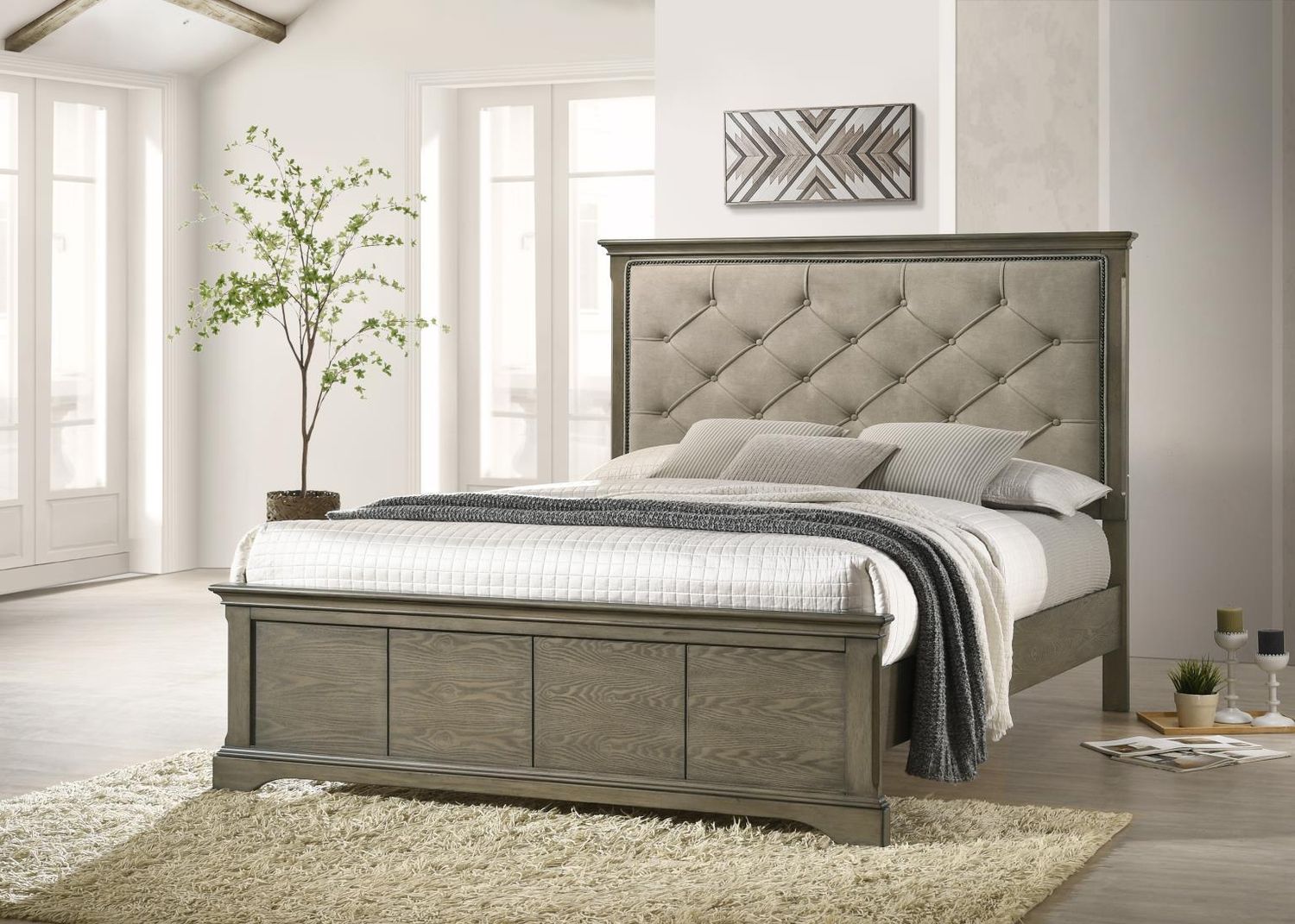 B312 - Bed, Size: King