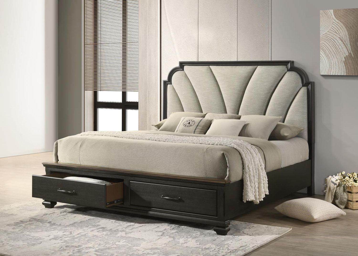 B080 - Bed, Size: King