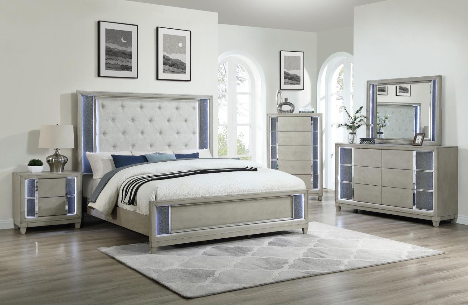 B090 - Bedroom Set, Sets: 3 Pc. Bed, Dresser, Mirror, Size: King