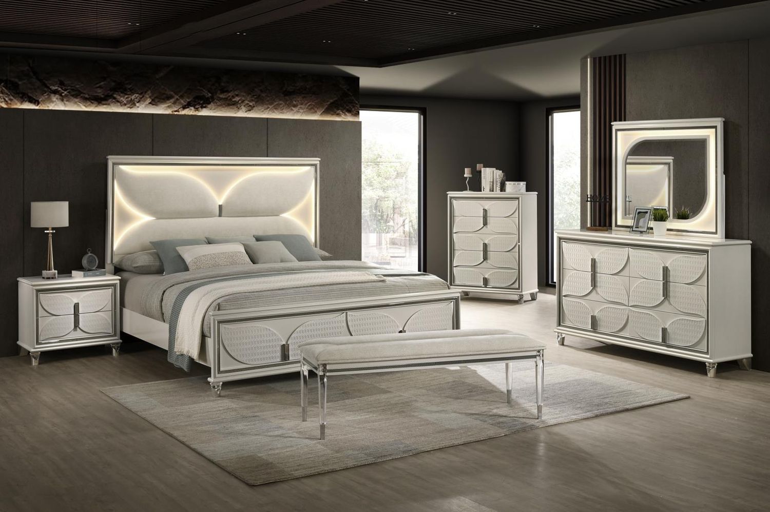 B029 - Bedroom Set, Sets: 5 Pc. Bed, Dresser, Mirror, Chest, Nightstand, Size: King