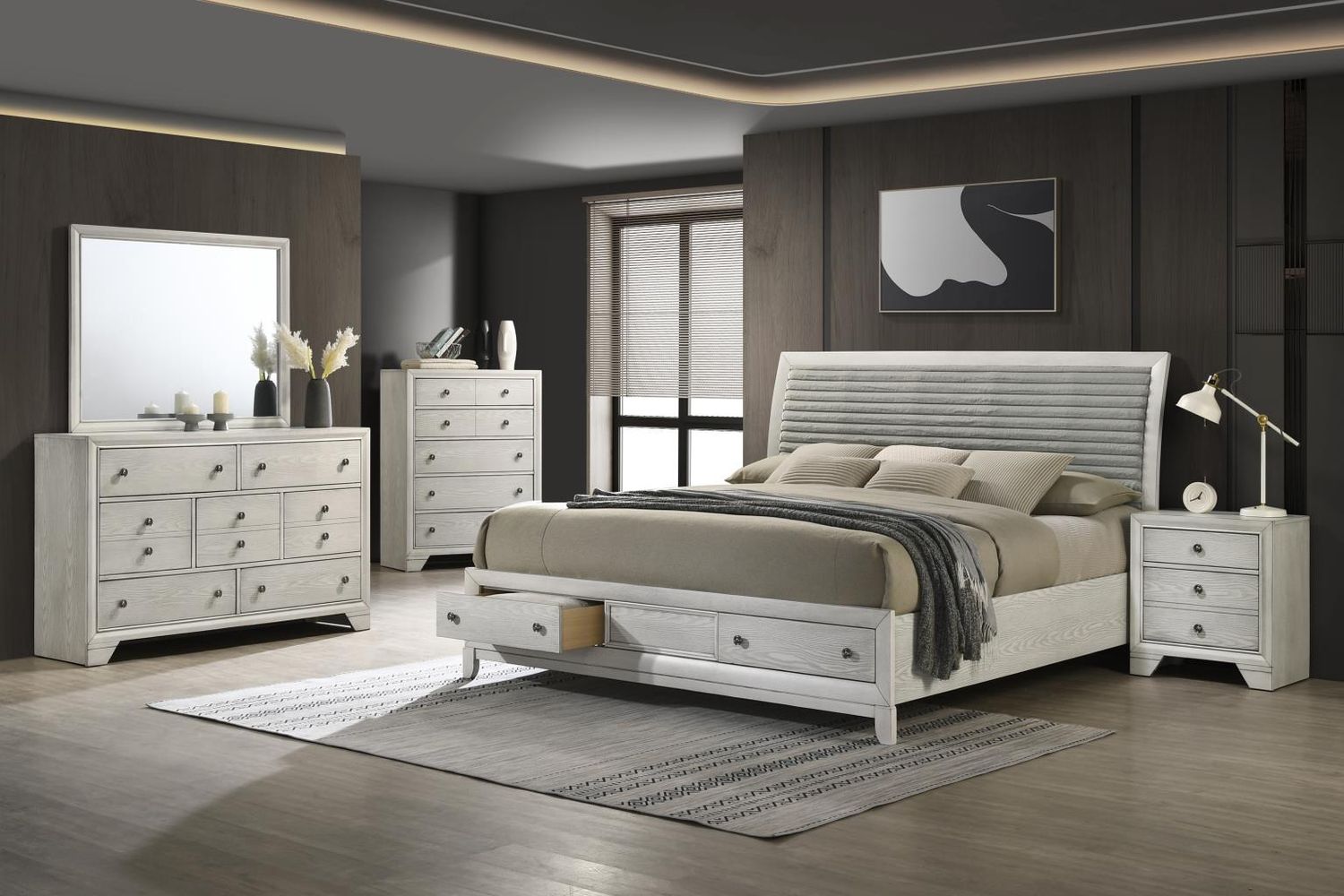 B320 - Bedroom Set, Sets: 3 Pc. Bed, Dresser, Mirror, Size: King
