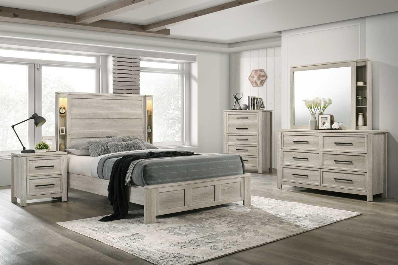 B318 - Bedroom Set, Sets: 3 Pc. Bed, Dresser, Mirror, Size: King
