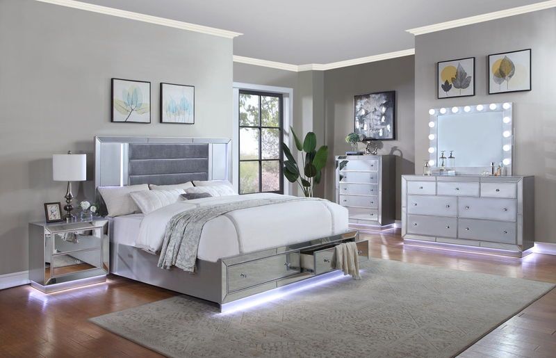 B028 - LED Queen Bed - Platinum Silver - Pearl Silver / Queen