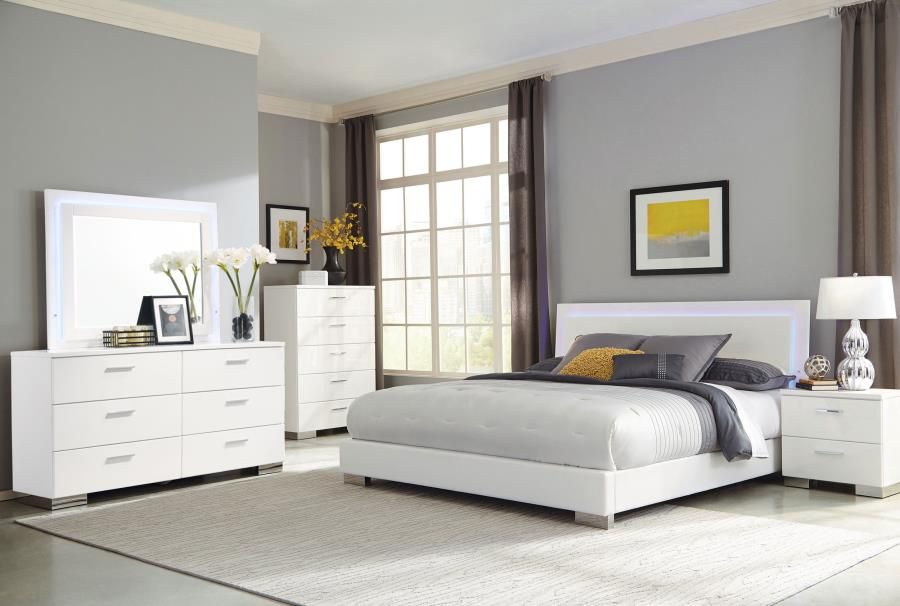 Felicity 5-piece Eastern King Bedroom Set White High Gloss (203500KE-S5L)