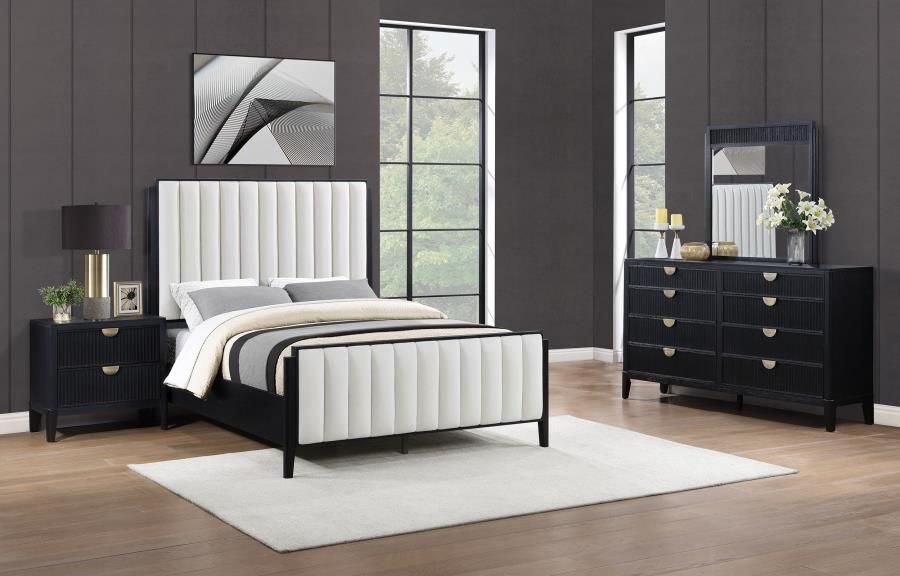 Brookmead Upholstered Bedroom Set Black, Sets: 4-Piece, Size: Eastern King