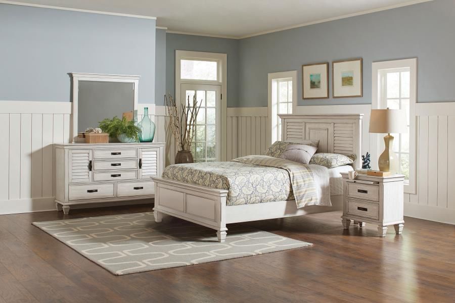 Franco Bedroom Set Distressed White (205331), Sets: 4-Piece, Size: Eastern King