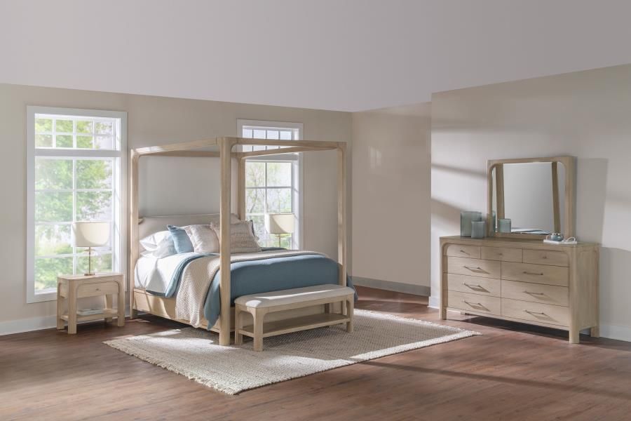 Solano Bedroom Set Weathered Mango, Sets: 4-Piece, Size: Eastern King
