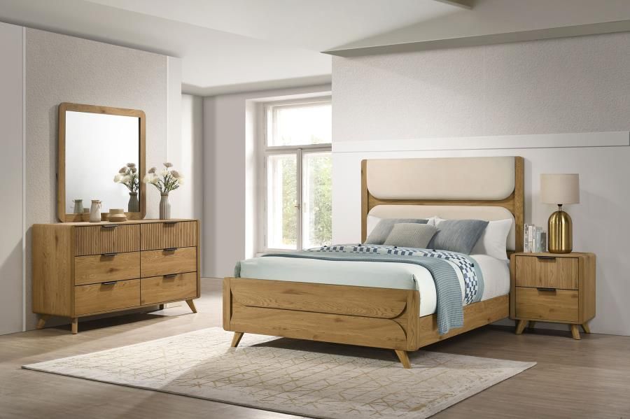 Bennett Upholstered Bedroom Set Light Oak, Sets: 4-Piece, Size: Full