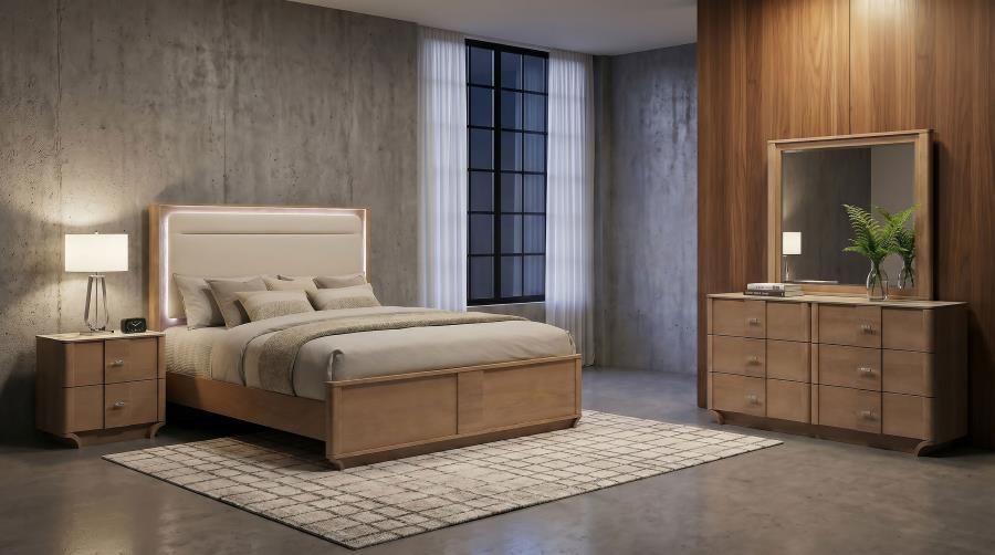 Leanne Bedroom Set Light Oak, Sets: 4-Piece, Size: Eastern King