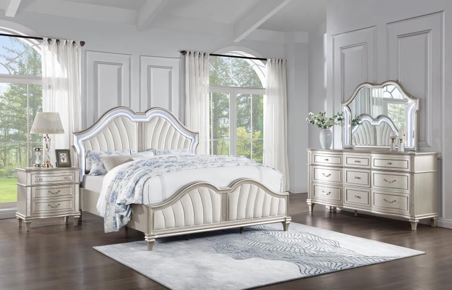 Evangeline Bedroom Set Silver Oak, Sets: 4-Piece, Size: Eastern King