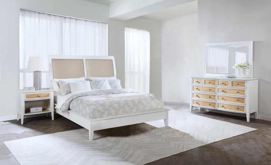 Bexhill Bedroom Set White, Sets: 4-Piece, Size: Eastern King