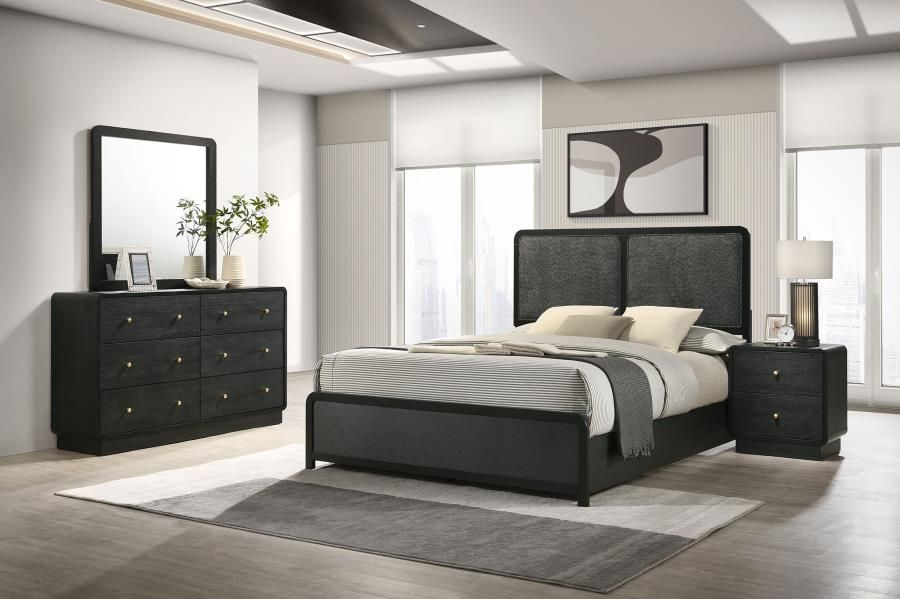 Cavelle Bedroom Set Black, Sets: 4-Piece, Size: Full