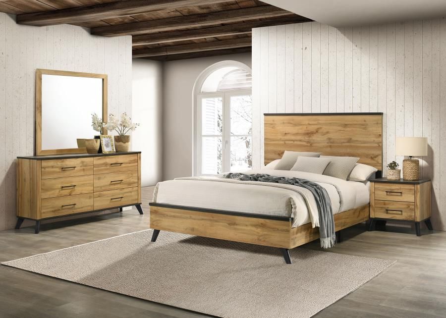 Kaywood Bedroom Set Natural Pine, Sets: 4-Piece, Size: Full