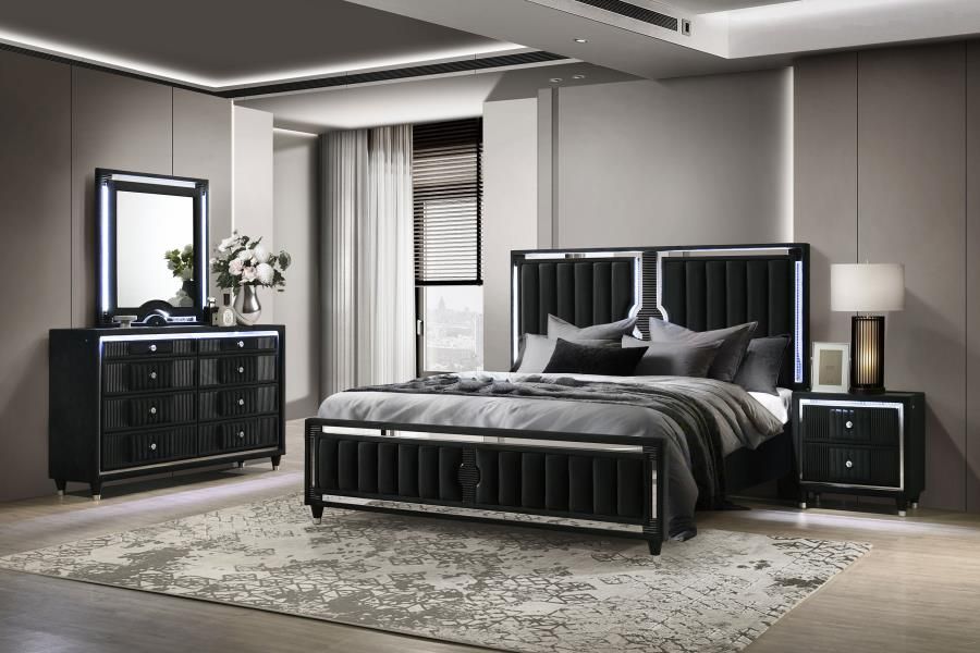 Ravenne Velvet Upholstered LED Bedroom Set Black, Sets: 4-Piece, Size: Eastern King