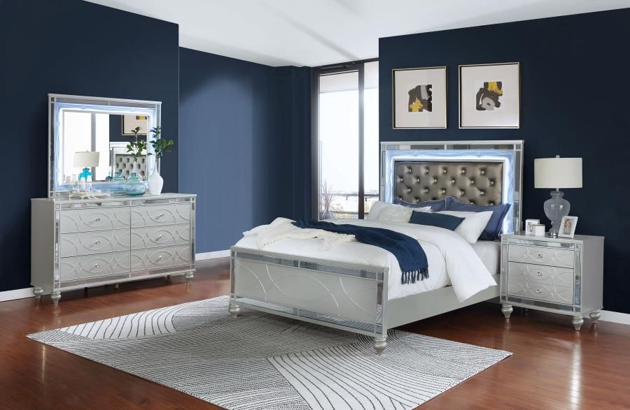 Gunnison Bedroom Set Silver Metallic, Sets: 4-Piece, Size: Eastern King