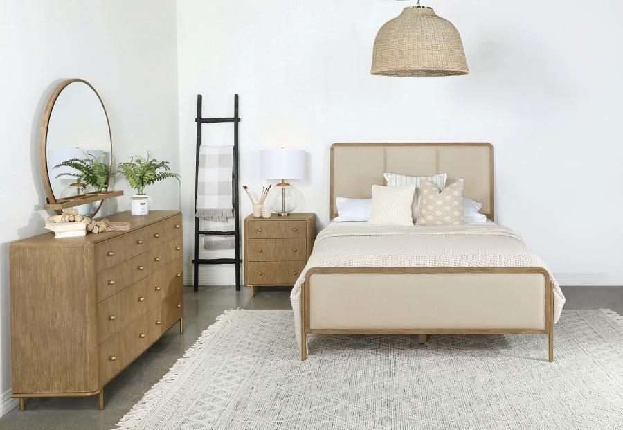 Arini Bedroom Set Cream and Sand Wash, Sets: 4-Piece, Size: Eastern King