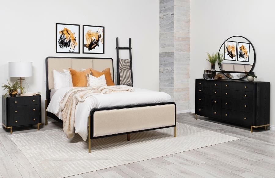 Arini Bedroom Set Cream and Black, Sets: 4-Piece, Size: Eastern King