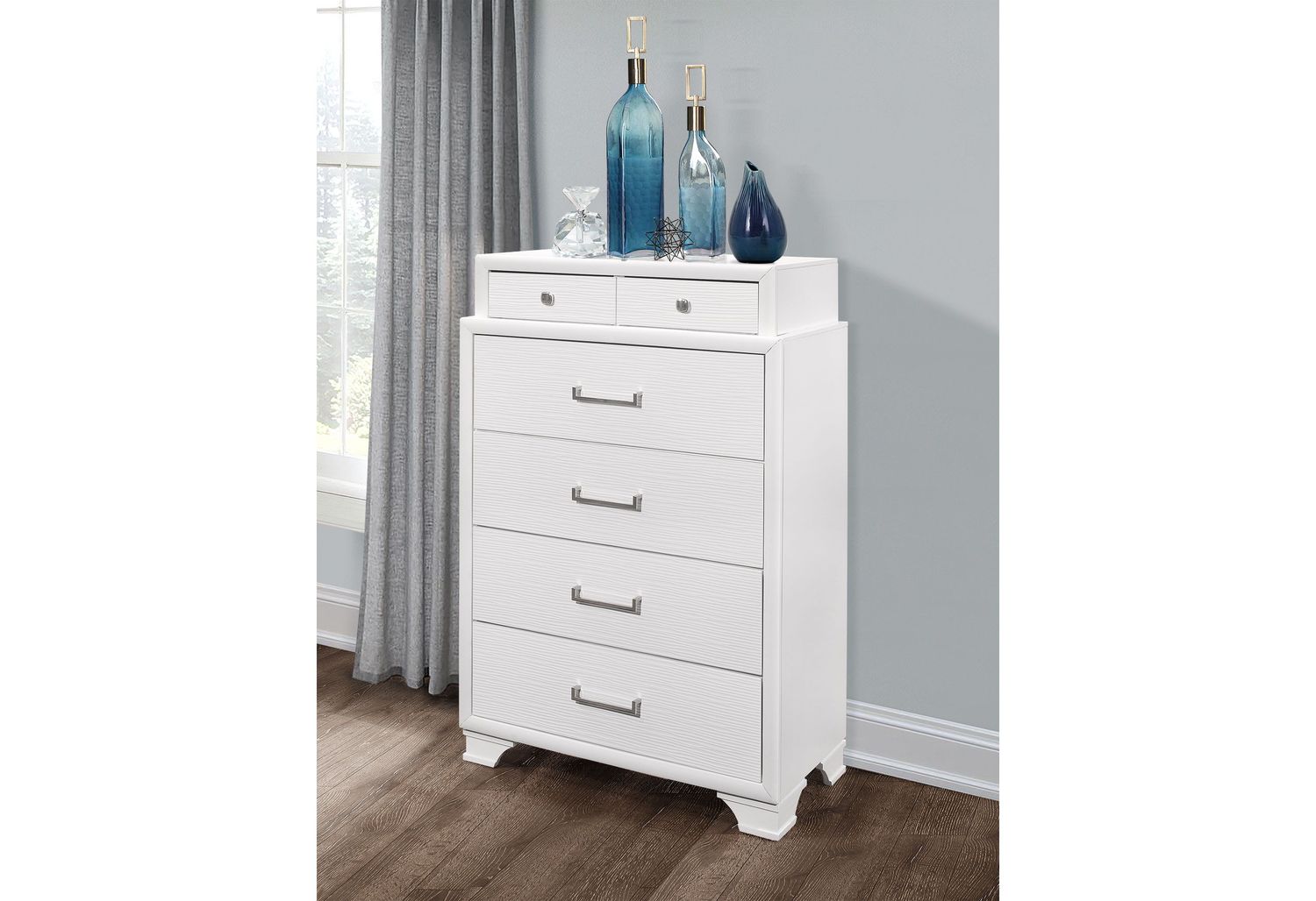 Jordyn - Chest, Color: White