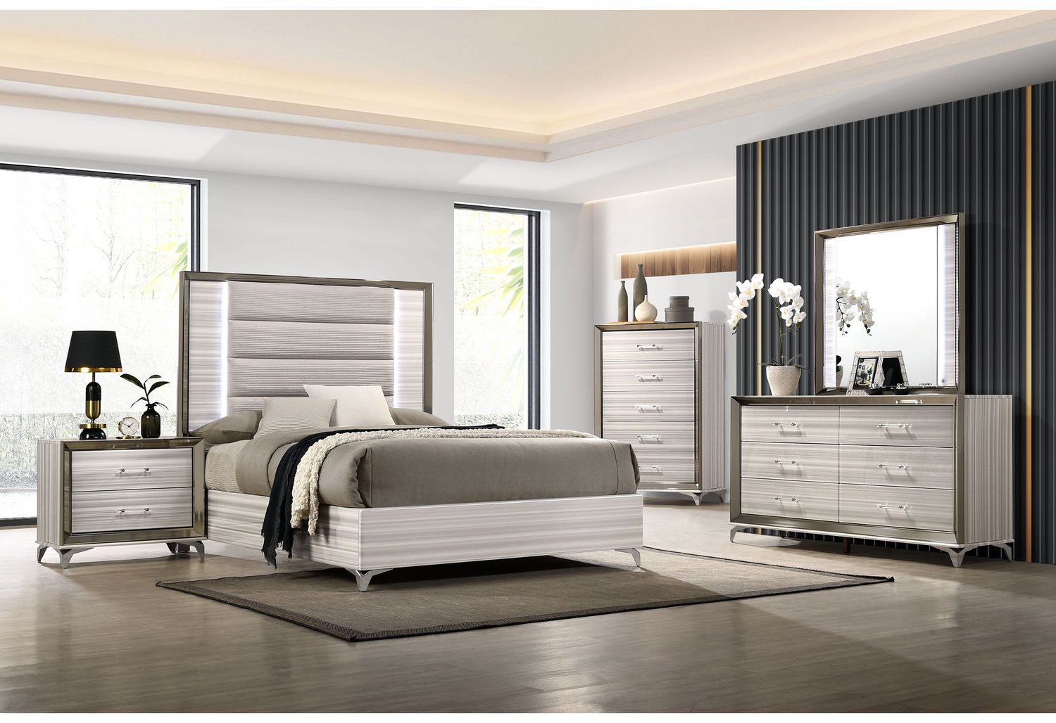 Zambrano - 5 Piece Bedroom Set - White, Size: Queen