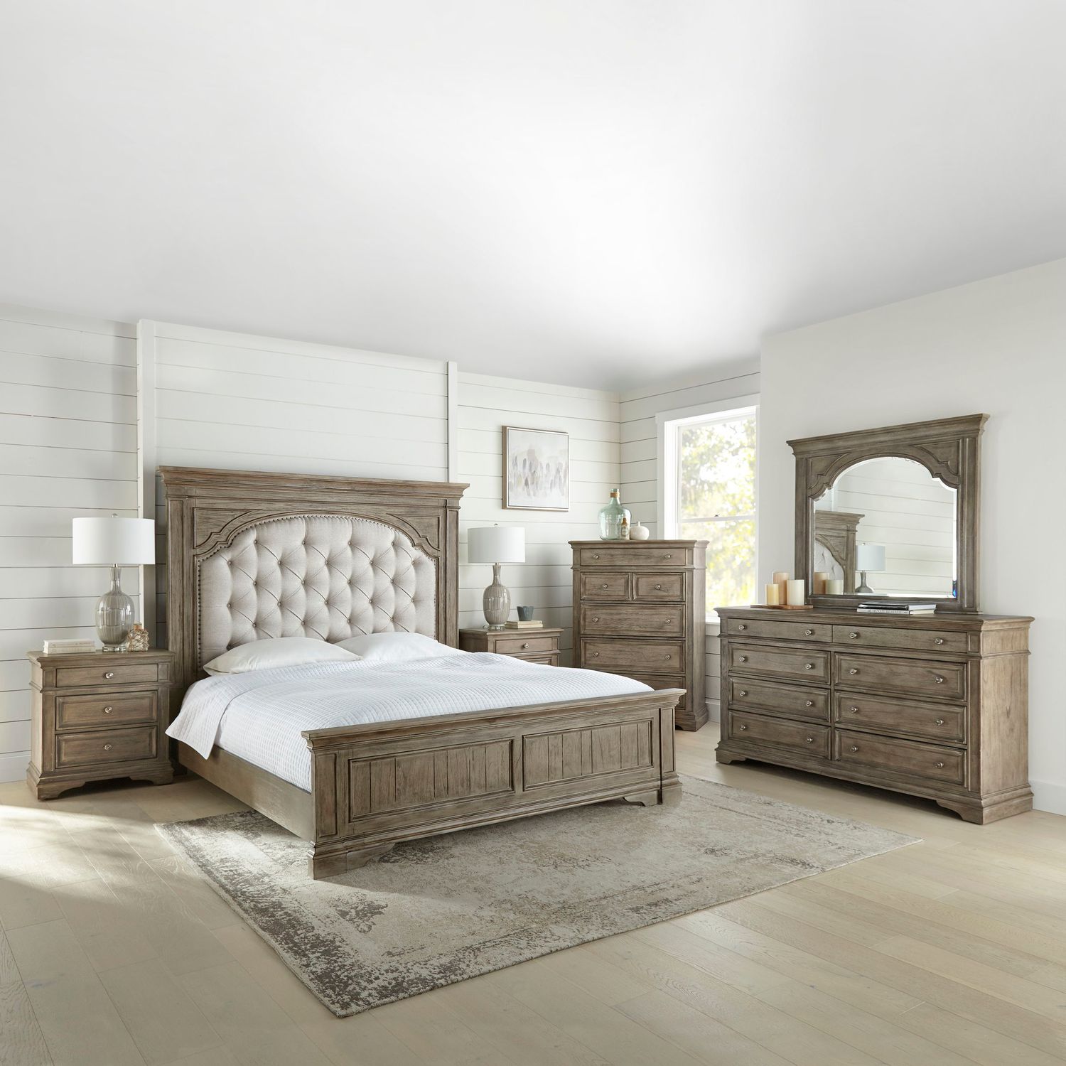 Highland Park - 5 Piece Bedroom Set - Driftwood - Light Brown / King / 5 Pc. Bed, Dresser, Mirror, Chest, Nightstand