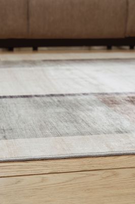 Larkport - 5' x 7' Washable Rug - Cream / Brown / Gray - Beige