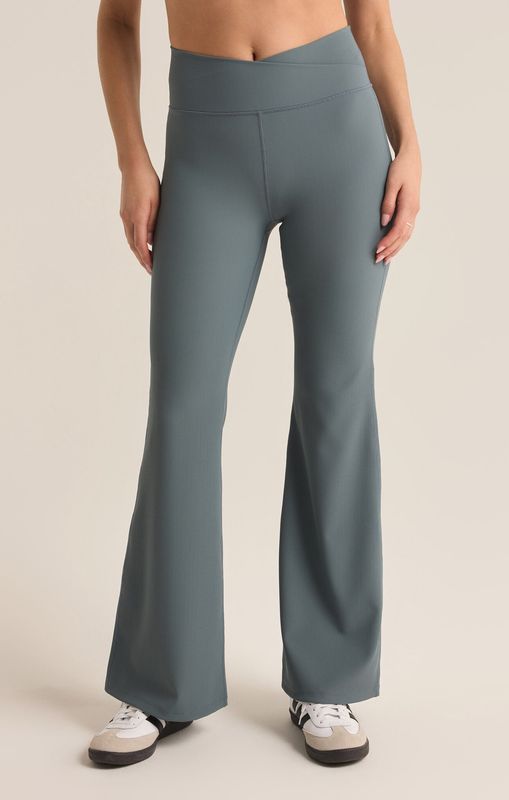 Hit The Studio Flare Legging