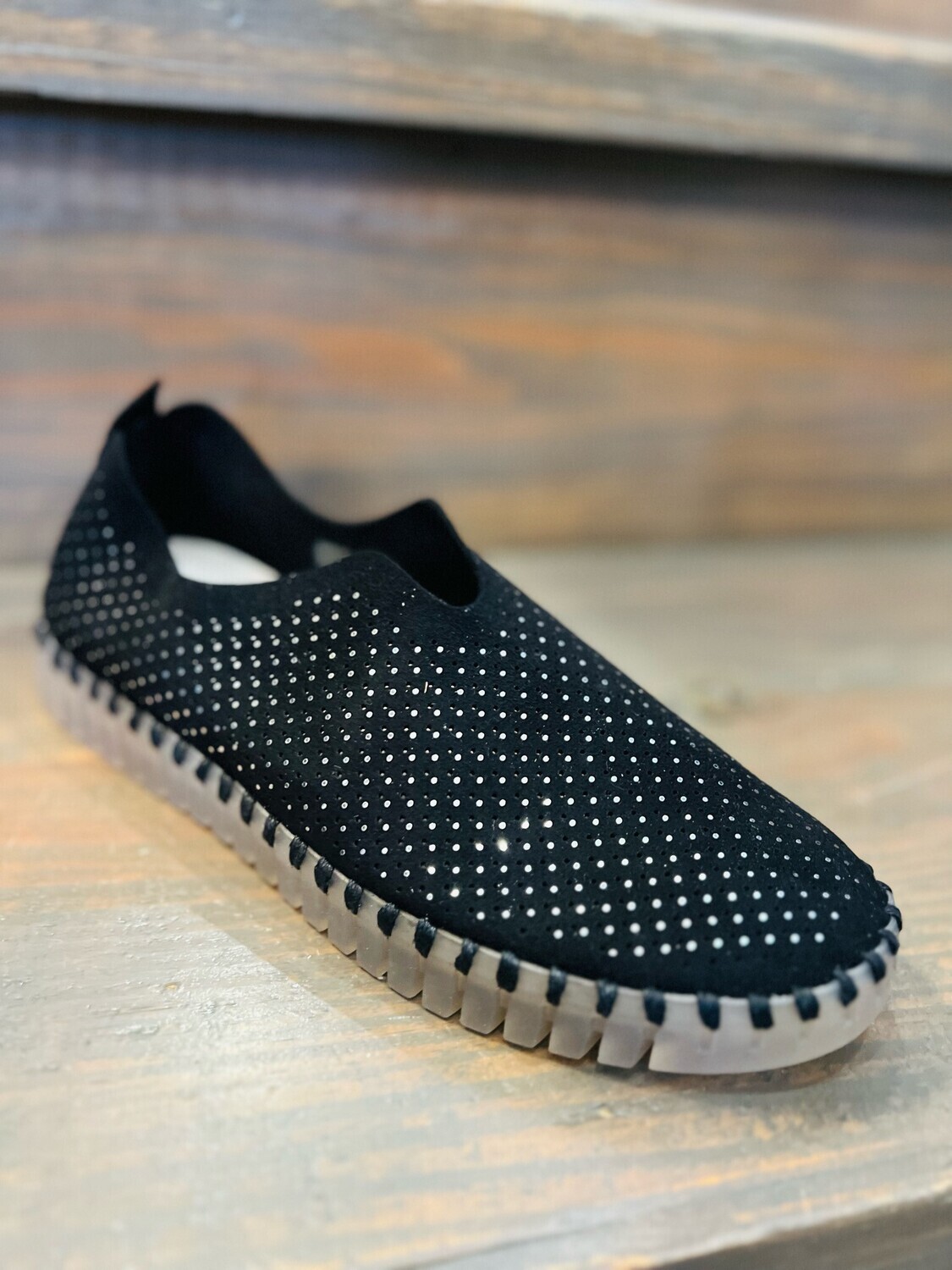 Flats, Black