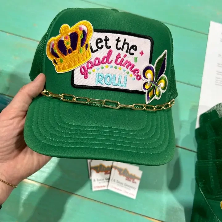 Jumbo Gold Paperclip Trucker Chain