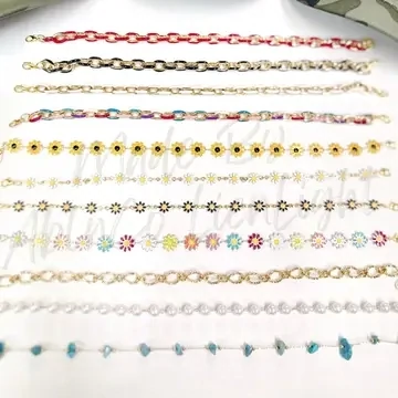 Trucker Chain-Black Daisies