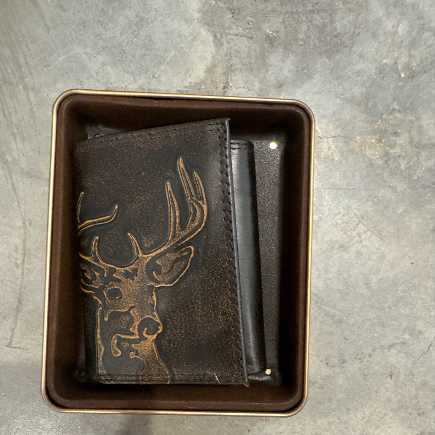 Burnished Antq Tri-Fold-Buck
