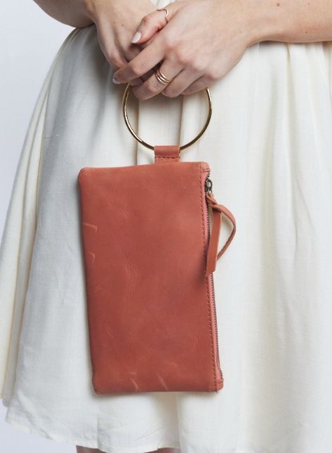 Fozi Wristlet: Clay
