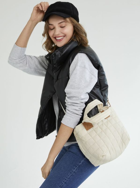 EZRA TRAVEL TOTE - HONEY