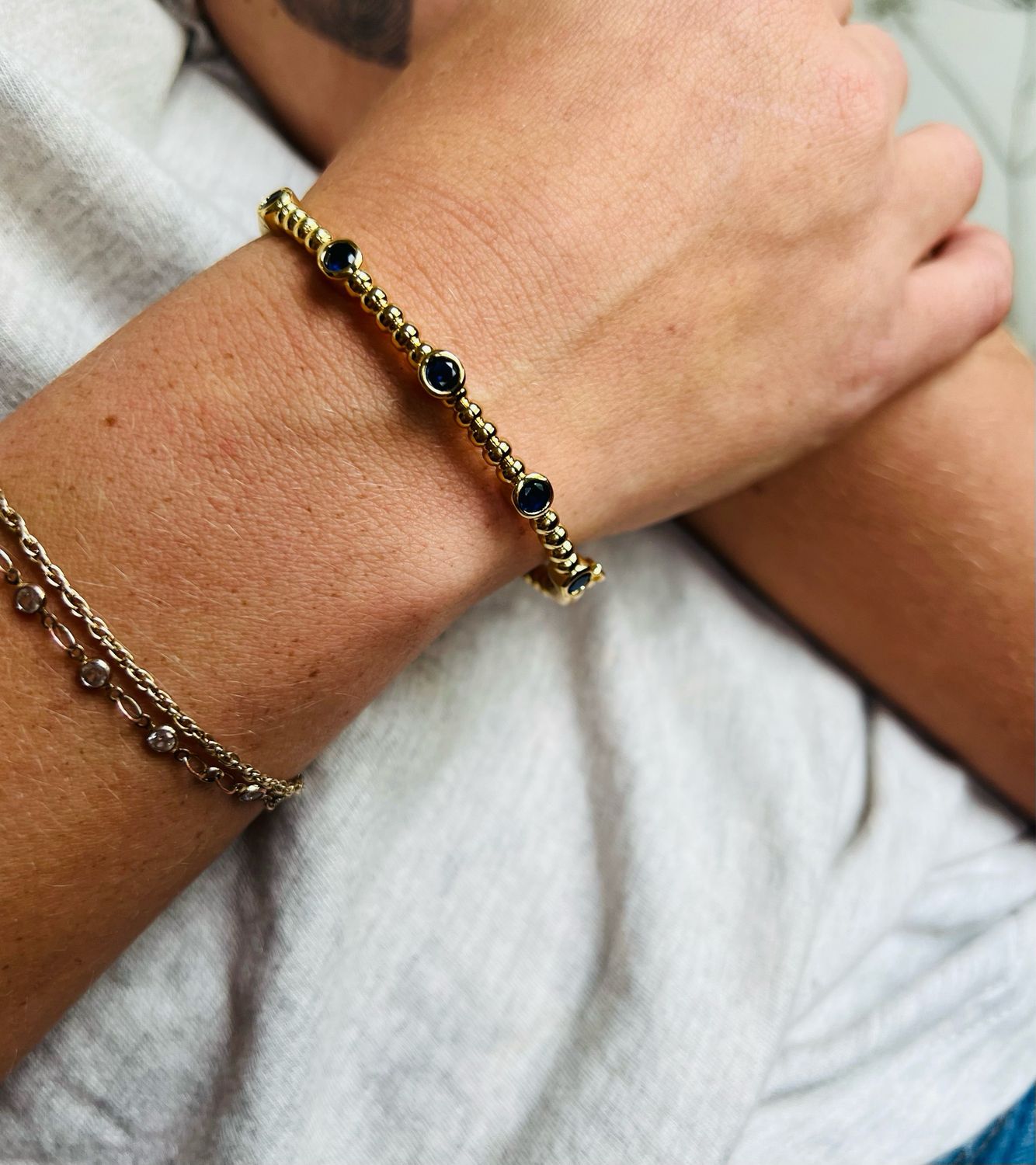 VG Gold Beaded Royal Blue Clasp Bracelet
