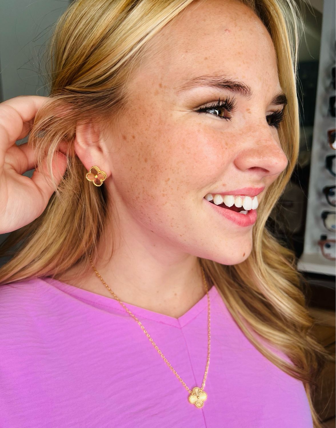 VG Gold Single Clover Necklace