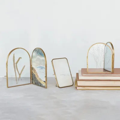 DF9538-Brass &amp; Glass Arched Photo Frame