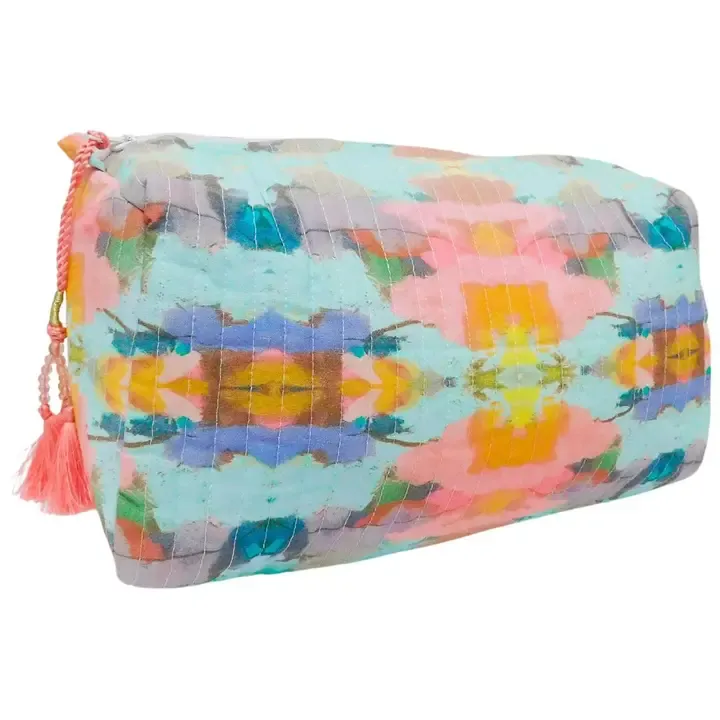 Vg Antigua Smile Large Cosmetic Bag