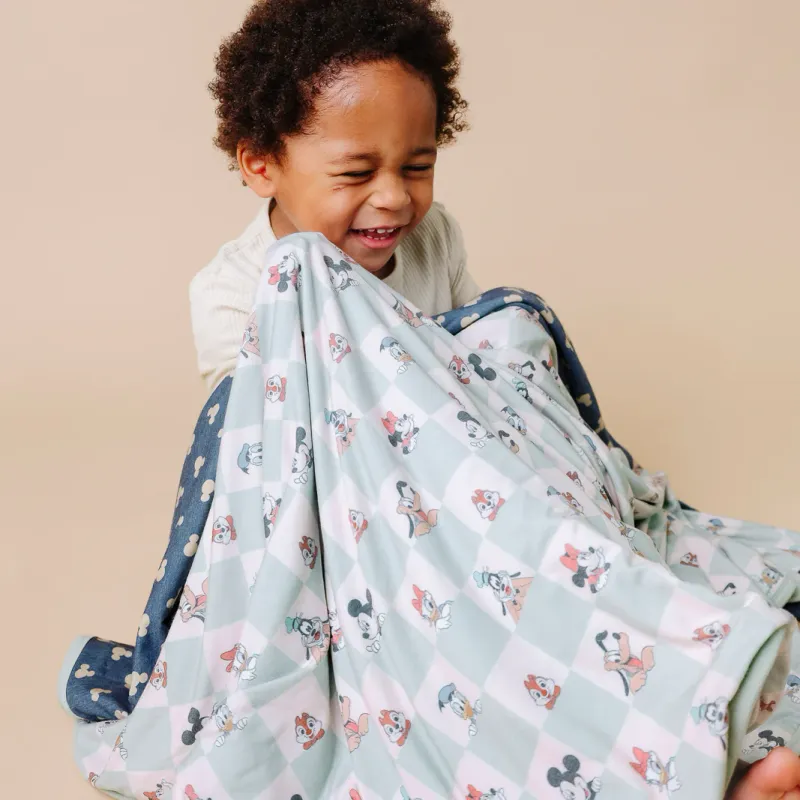 Mickey &amp; Friends 3 Layer Stretchy Quilt