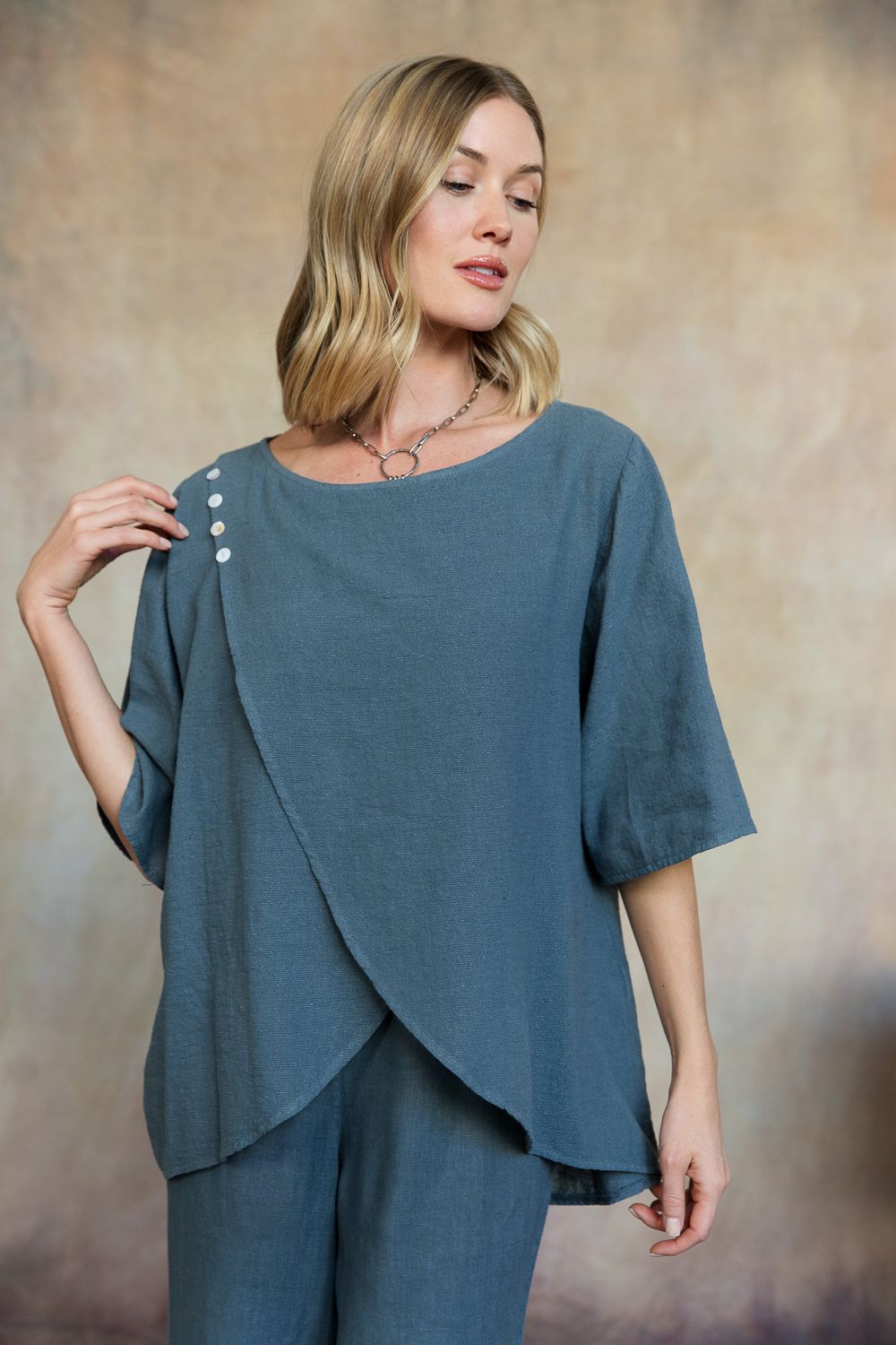 VG Kari Linen Top