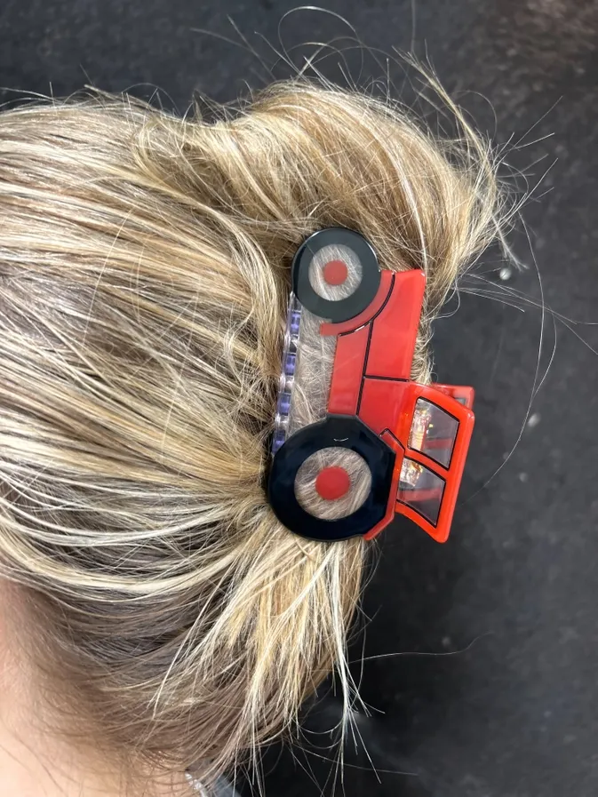 Red Tractor Claw Clip