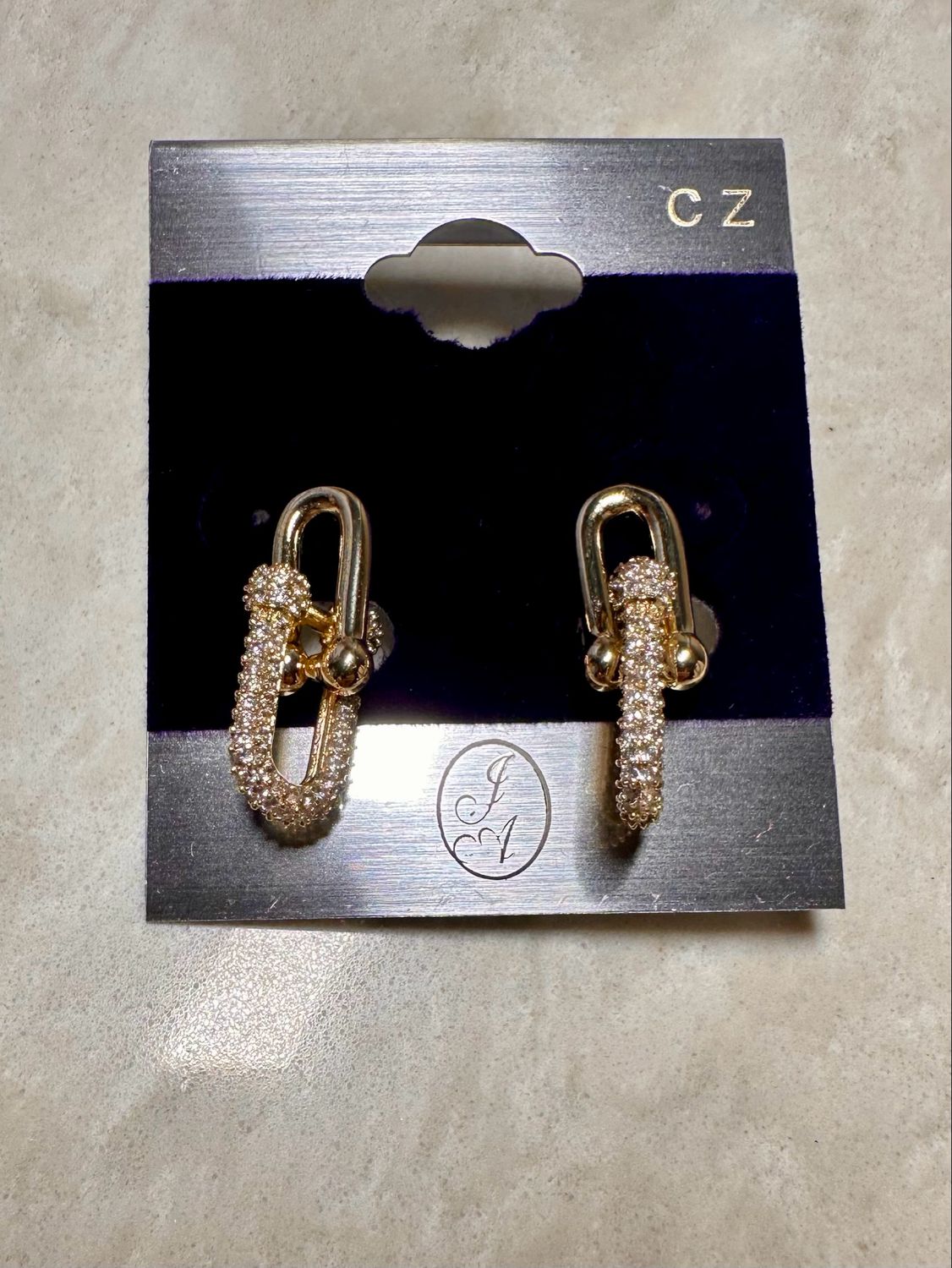 VG Gold Oval Link Earrings