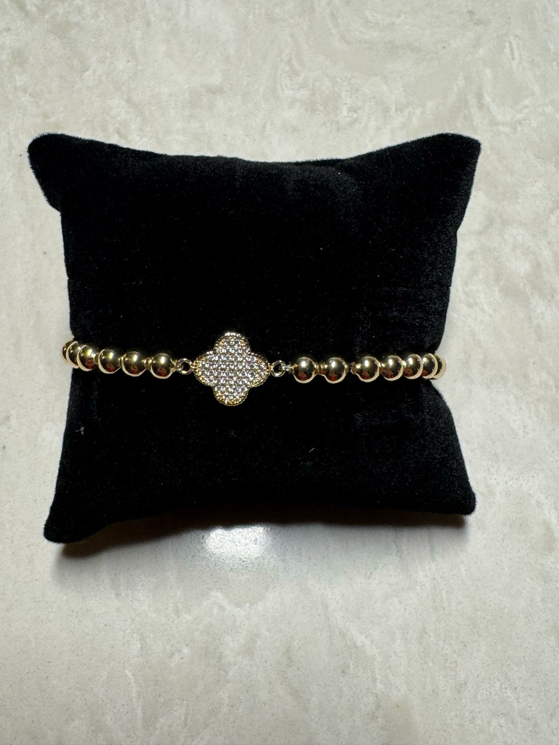 VG Clover Beaded Stretch