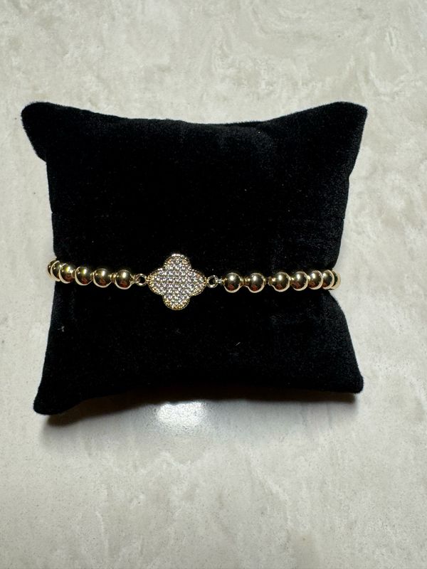 VG Clover Beaded Stretch