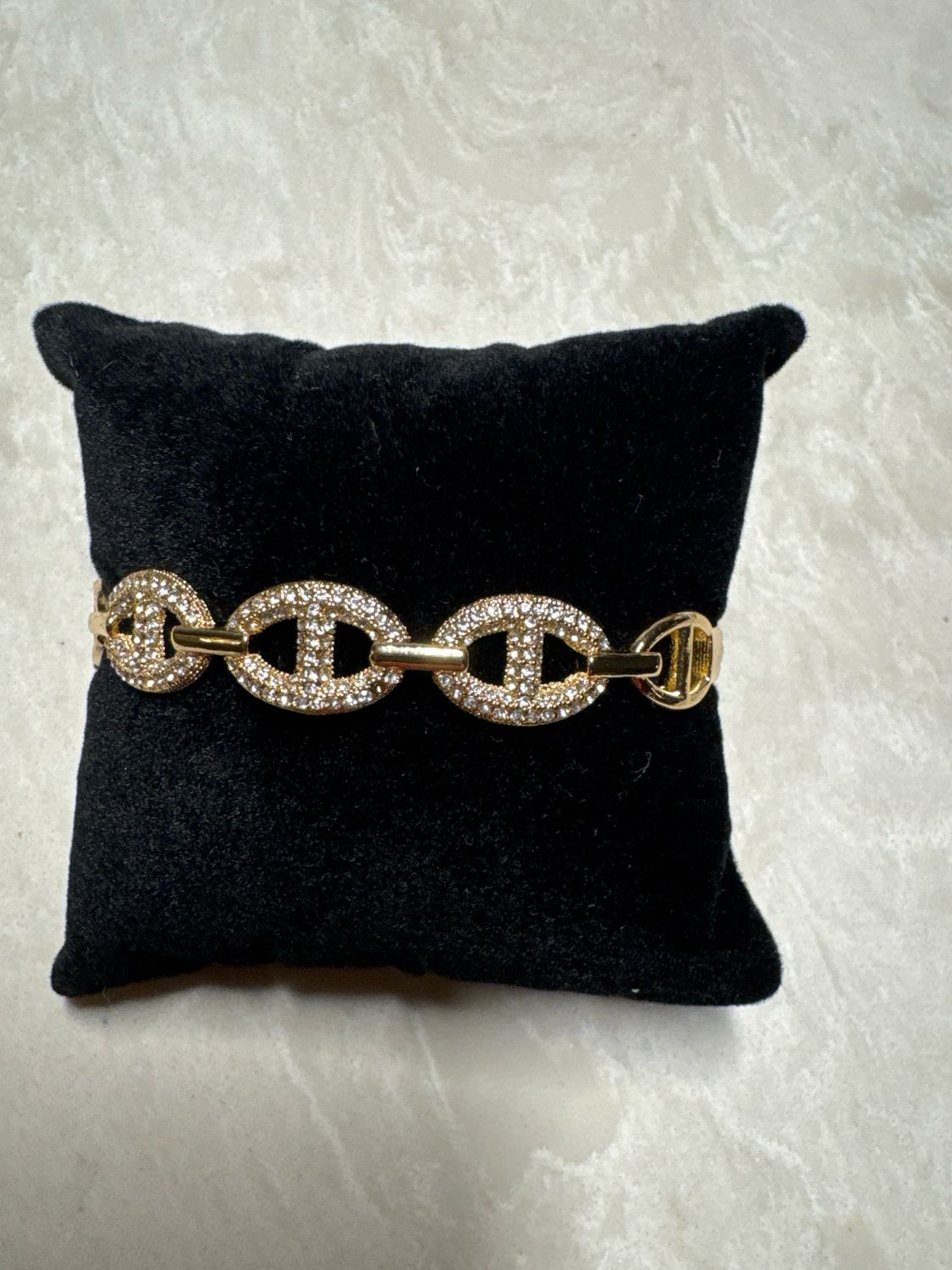 VG C Rhinestone Bracelet