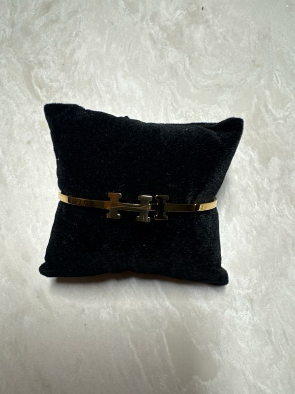 VG H Bracelet